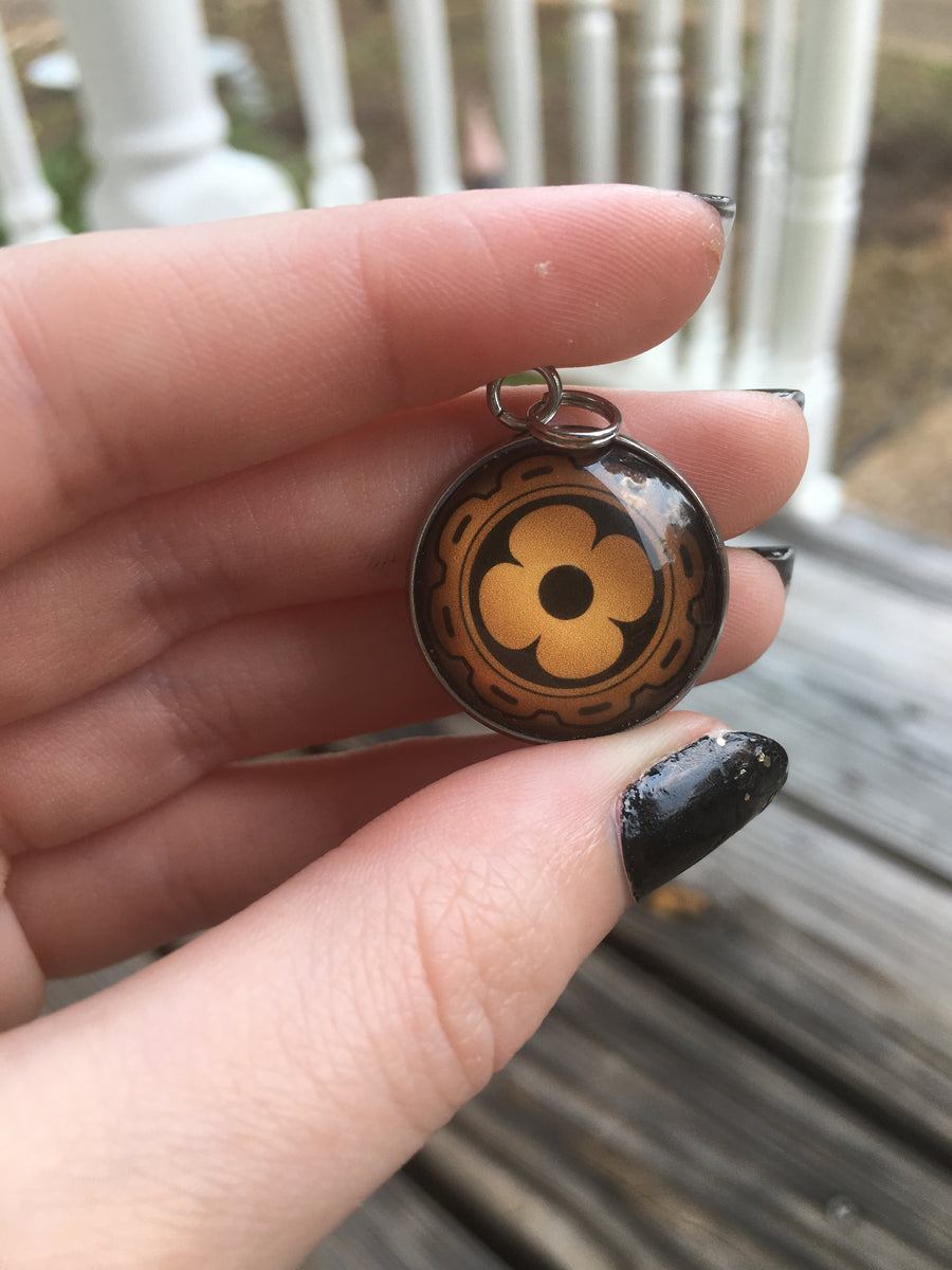 Oneshot Black Clover Pendant